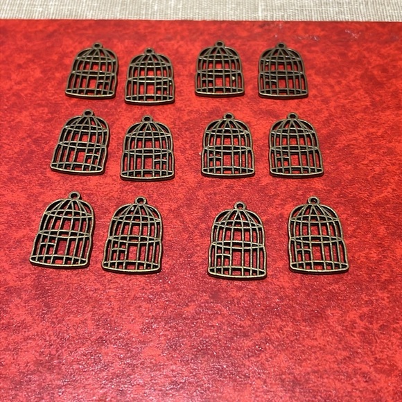 New never used 100 metal charms - Picture 7 of 9